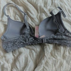 Victoria's Secret Intimates & Sleepwear - Victoria's Secret Dream Angels Push-up Bra Victoria's Secret Intimates & Sleepwear - Victoria's Secret Dream Angels Push-up Bra